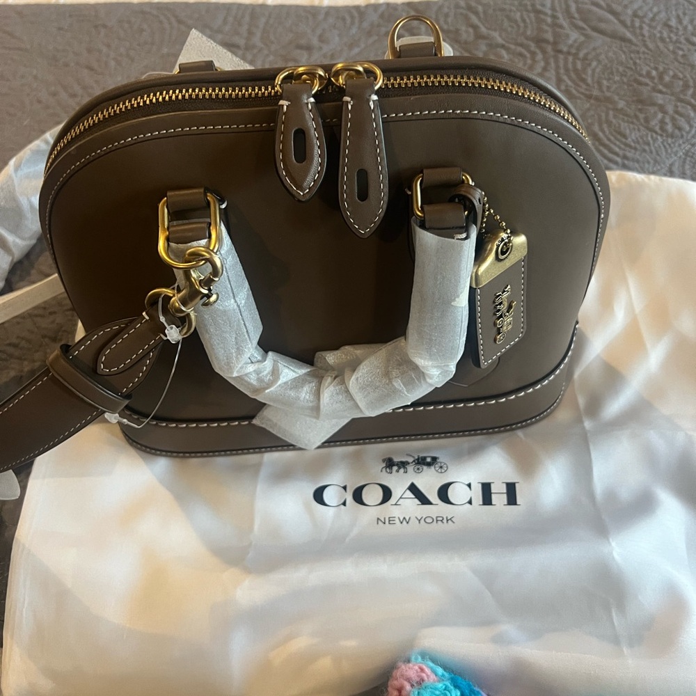 NWT Coach Revel in Dark Stone, glove-tanned leather - Picture 11 of 11